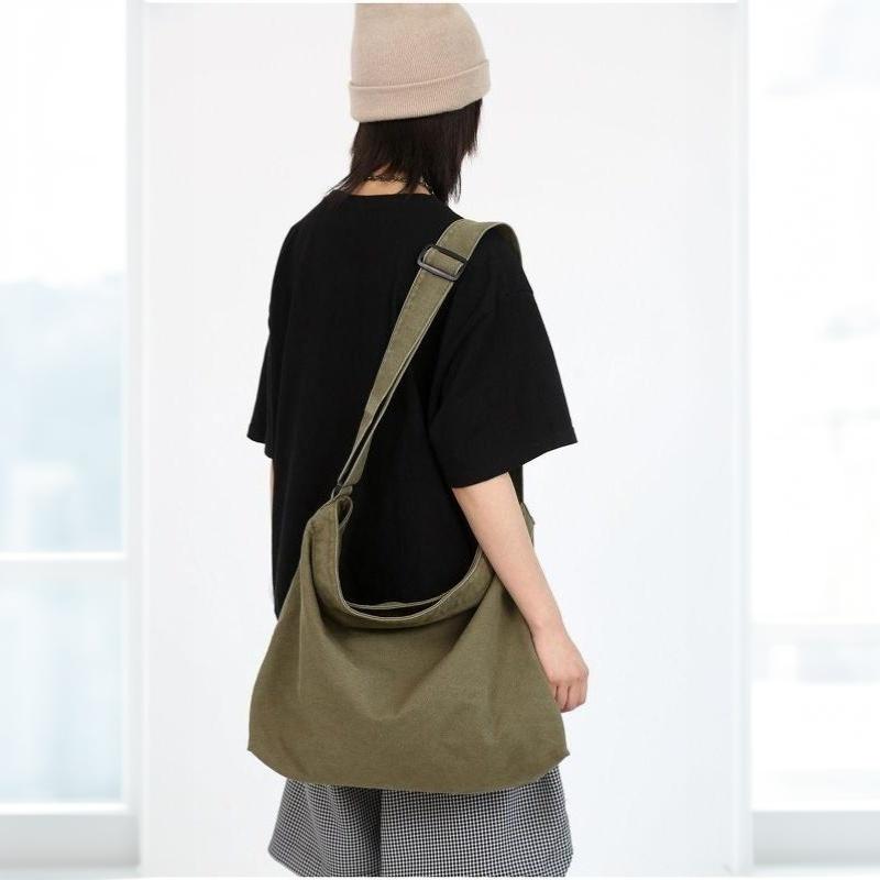New Season Japanese Style Messenger Bag Made Of Canvas Thickened Sturdy Retro Men Bag