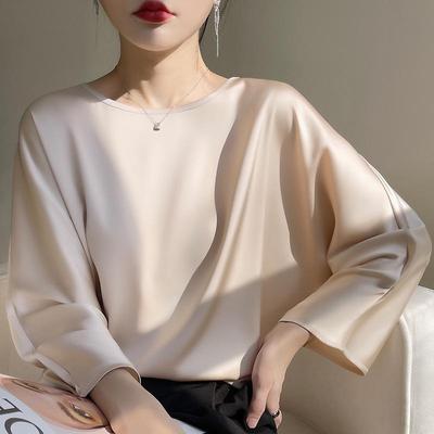Seiden-T-Shirt für Damen, Frühling und Sommer, Rundhalsausschnitt, lockeres Satin-T-Shirt mit neun Punkten Ärmeln, französisches Temperament, einfaches Oberteil