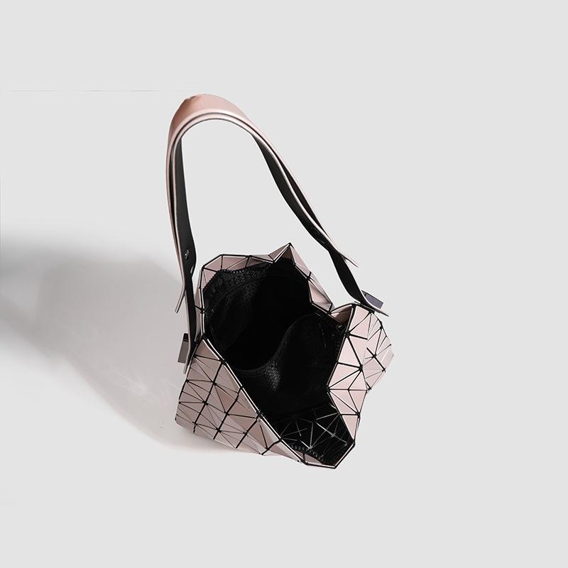 Trendige japanische neue Achseltasche Lässige und vielseitige Pendeltasche Geometrisches Diamantmuster Große Kapazität Einzelne Schulter Handtasche