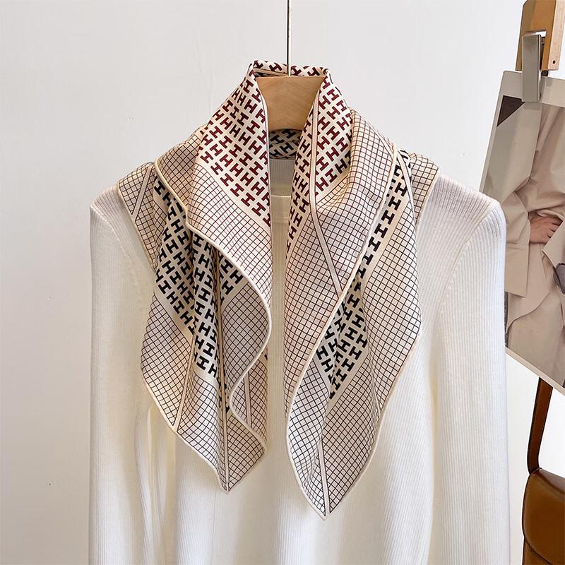 Milin Women s H-Letter Double-Sided Silk Wool Square Scarf 65x65 cm