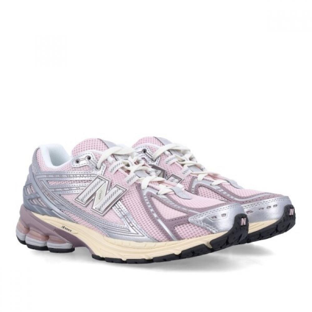 New Balance Růžové síťované tenisky s mandlovou špičkou U1906rnf Rs