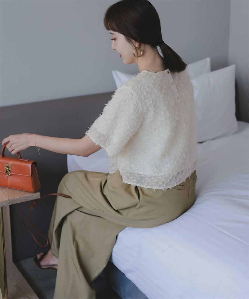 Titibait AFXP4247 Gold Button Back Jacquard Size Small Women's Top, Ivory,