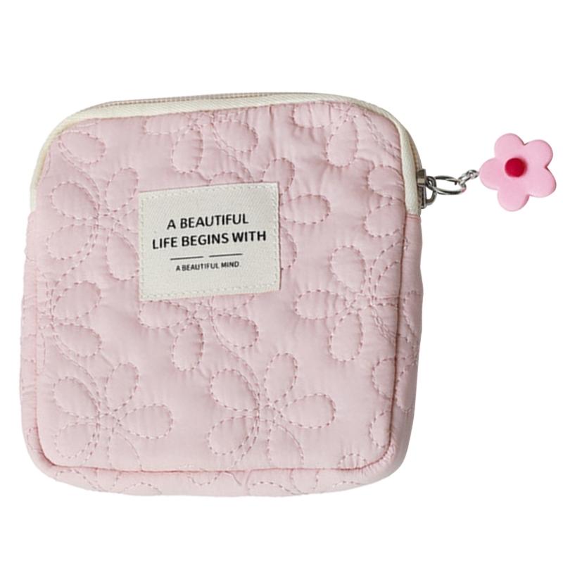 Cute Cosmetic Storage Bag Quilted Flowers Designed Cosmetic Bag Soft Comfortable Makeup Bag for Lipstick Jewelry Pouch