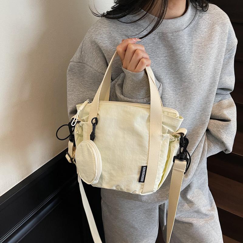 Niche lightweight cloth bag women's 2025 summer new fashion simple handbag commuter tote bag shoulder crossbody