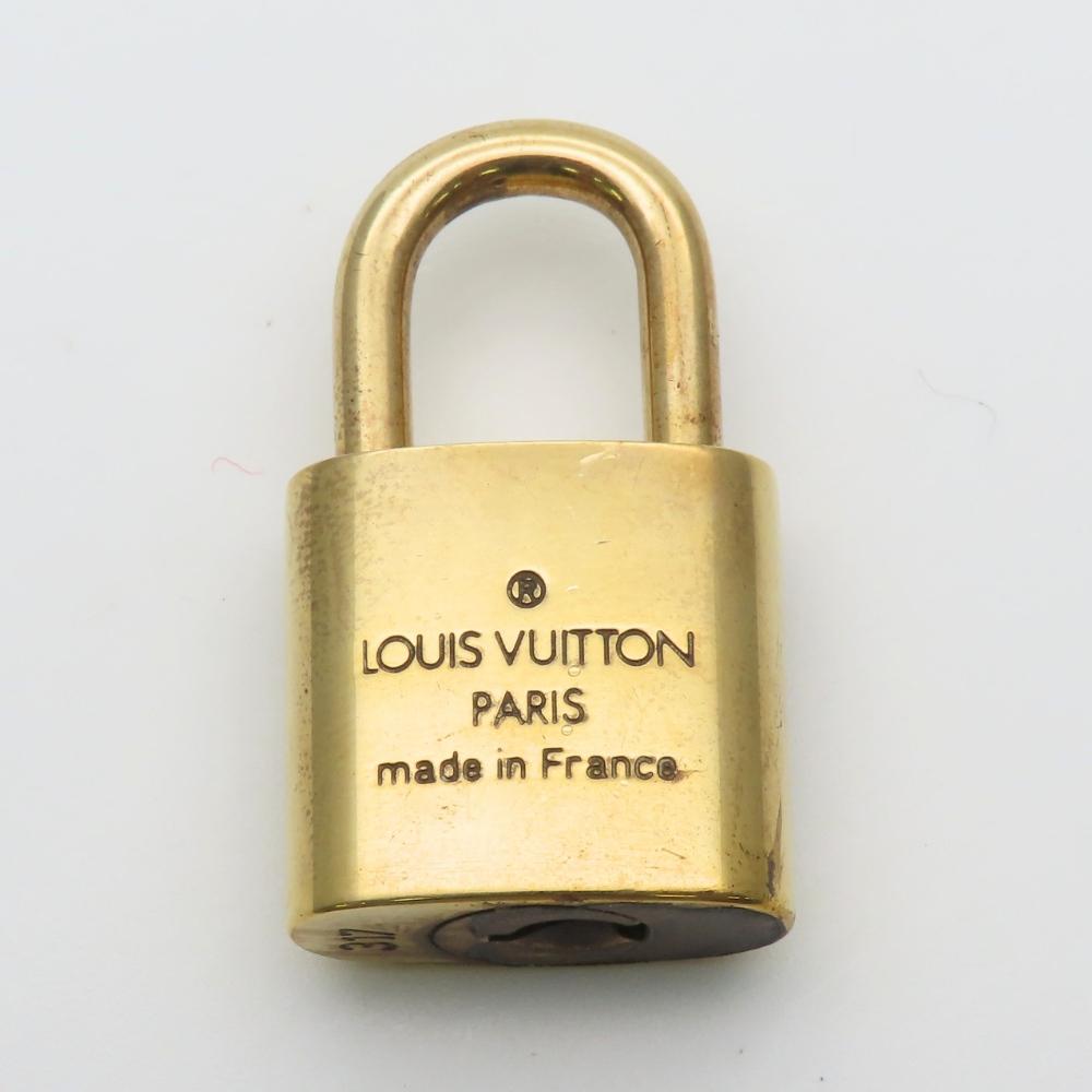 Used LOUIS VUITTON Cadena Key set No.317 metal gold padlock