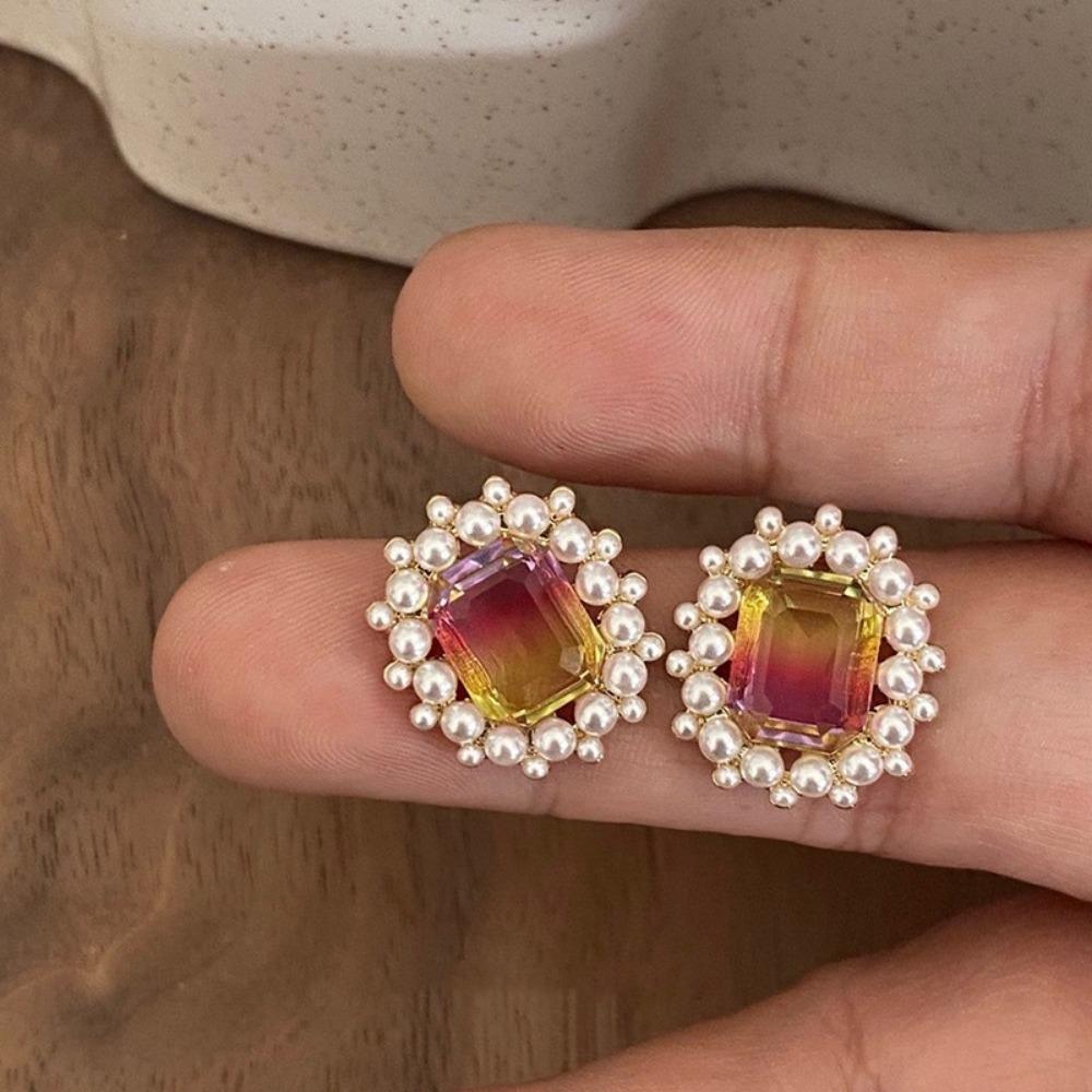 Cercei cu perle Cercei de damă de înaltă calitate