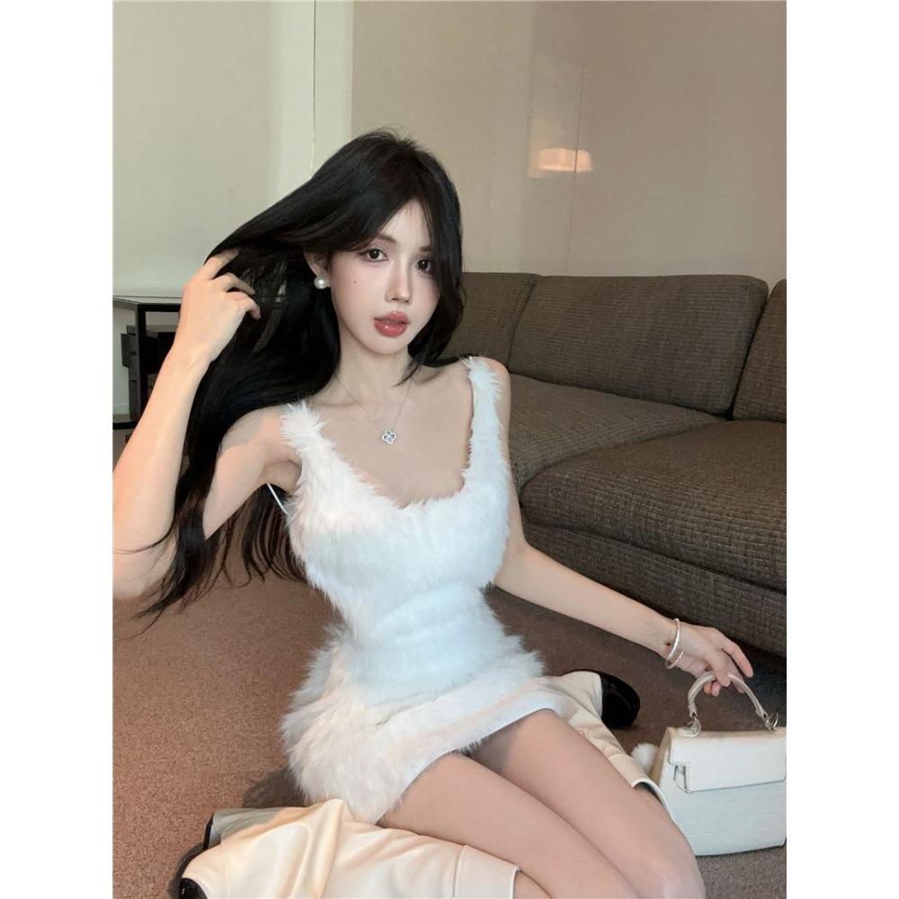 Winter Backless White Solid Color Fur Stylish Design Sling Hip-wrapped Slim Fit Temperament Dress