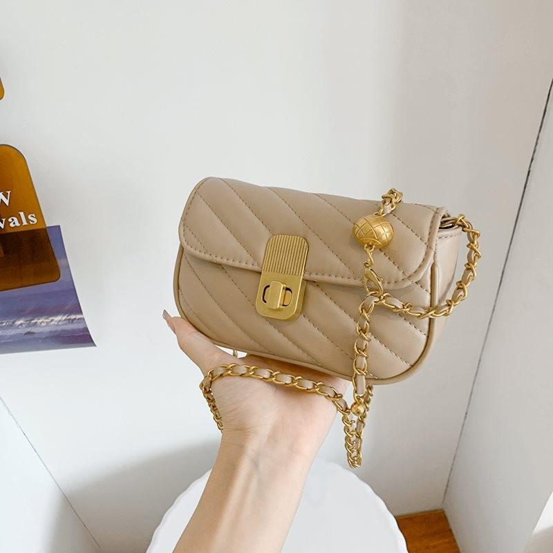 Chic Black Quilted Chain Crossbody Bag For Women Stylish Small Shoulder Purse