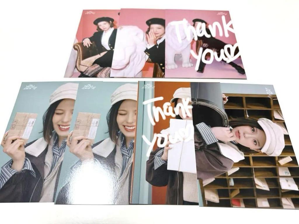 [USED] NiziU Live with U 2025 Hall Tour Mako