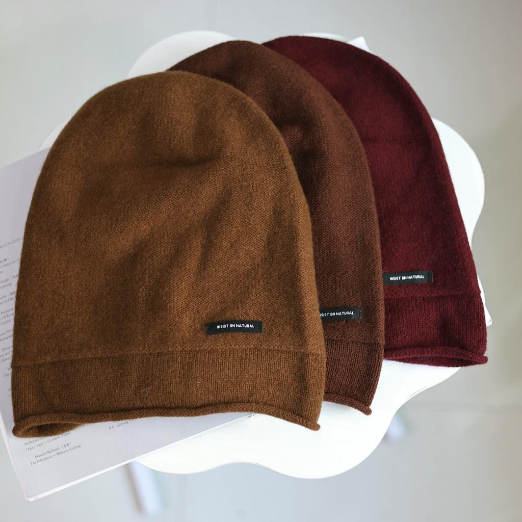 Laid-back Style Soft Knitted Pile Hat with English Logo  Fashionable and Casual Cold Hat for Autumn and Winter