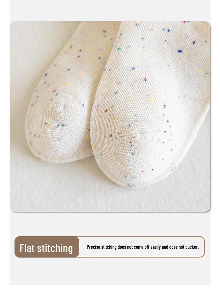 Cute Children's Mid-Calf Cotton Socks for Girls - Cartoon Bear and Dot Design for Spring, Autumn, and Winter.