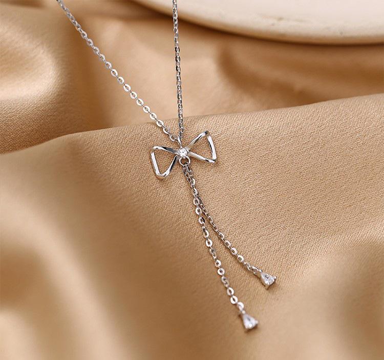 Elegant Butterfly Tassel Necklace - Women s High-End Fashion Jewelry with Cool, Niche Design and Luxurious Pendant Chain.