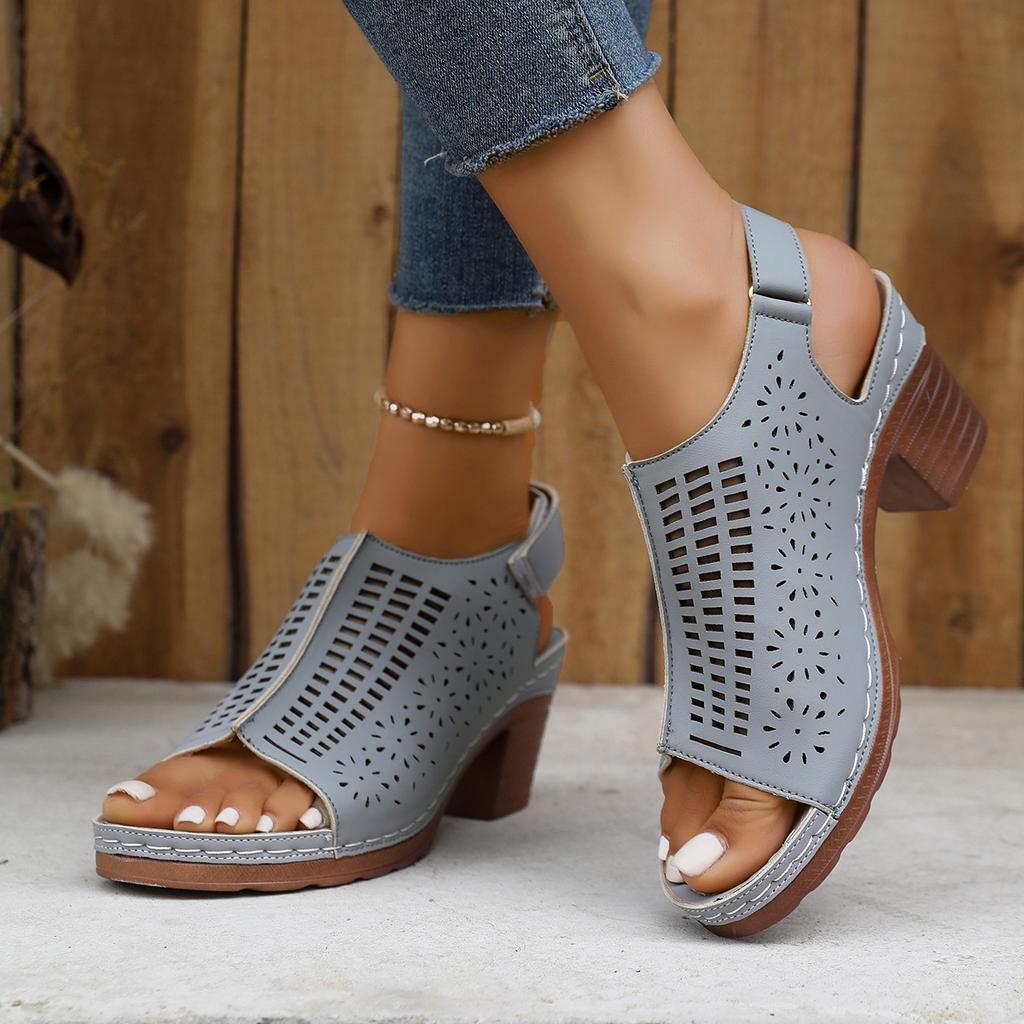 Retro Hollow Out Thick-Heeled Sandals Women Summer Lightweight High Heels Slippers Woman Plus Size Outdoor Platform Sandles