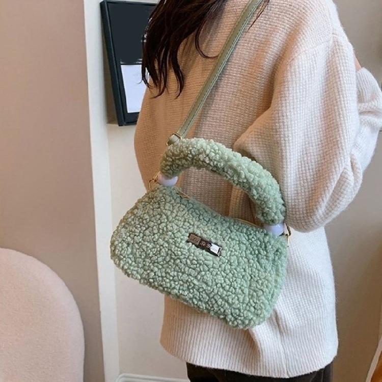 Plush Handbag Soft Warm Shoulder Bag Everyday Companion for Fashion Enthusiasts