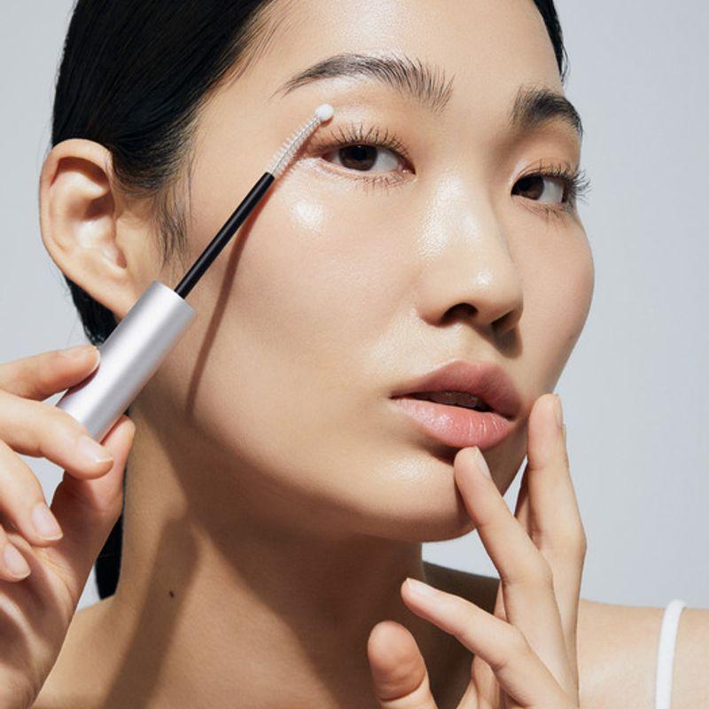 

[1+1] Сыворотка для ресниц Ape Eyelash Essential Serum Сыворотка для питания ресниц Essential Serum 1+1