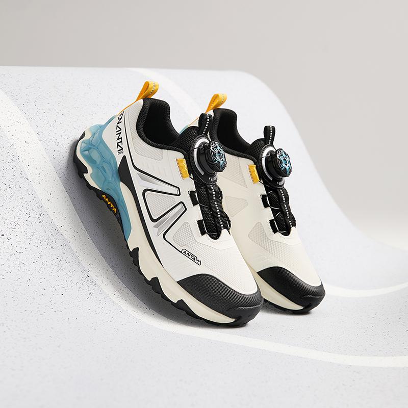 Anta Kids Pangolin Fabric Trendy Outdoor Cross-Country Grip Non-Slip Wear-Resistant Low-Top Running Shoes Kids sneaker Ivory-White Black A12445521-1