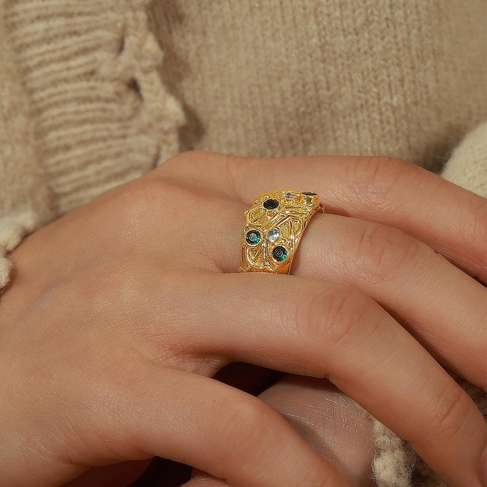 18k Gold-Plated Copper Ring with Colored Cubic Zirconia, Irregular Engraved Pattern, European & American Retro Fashion Jewelry for Women.