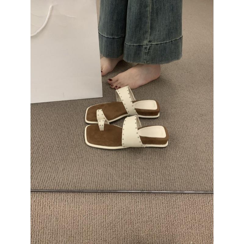 Beautiful Set of Toe Rivets with Small Slope Heels Slippers Women's Summer Wear Seaside Vacation Casual Beach Sandals
