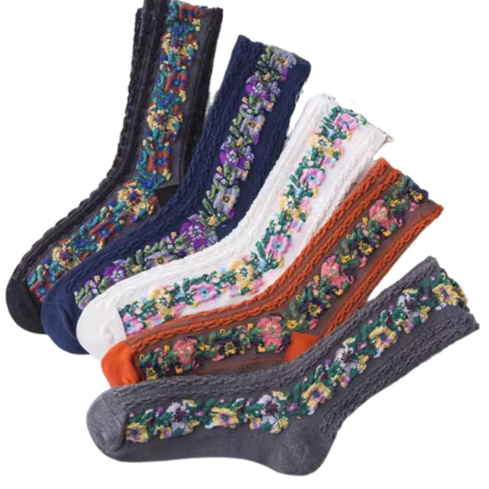 

5Pairs Vintage Ethnic Style Socks Harajuku Medium Tube Socks Floral Embroidery Socks Women 5Pairs