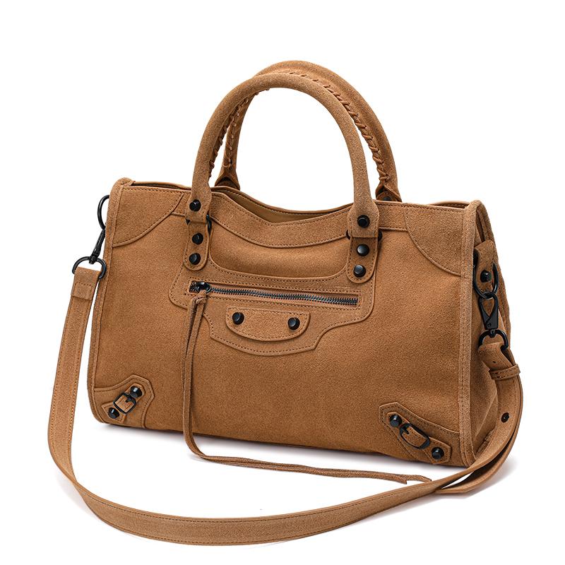 Brun Koskinn Toteväska – Vintage Mockaskinnfinish, Rymlig och Snygg för Vardagsbruk