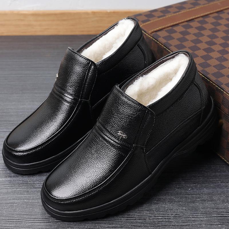 

Утолщенная коровья кожа первого слоя зимние мужские хлопковые туфли для пожилых кожаные нескользящие бархатные утолщенные теплые папины хлопковые туфли 44 чёрный