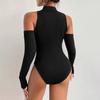 Damen-Bodysuit, eng anliegend und sexy, offene Brustpartie, Shirt mit unregelmäßiger Aussparung, langärmeliger Slim Fit-Passform und schulterfreiem Jumpsuit