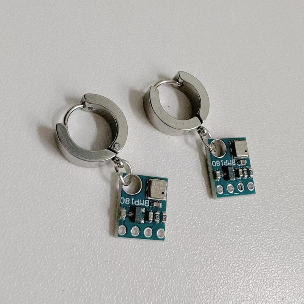 Cyberpunk Alien Circuit Earrings Futuristic Drop Earrings Cuff Earrings Alloy Texture for Science Fiction Enthusiasts