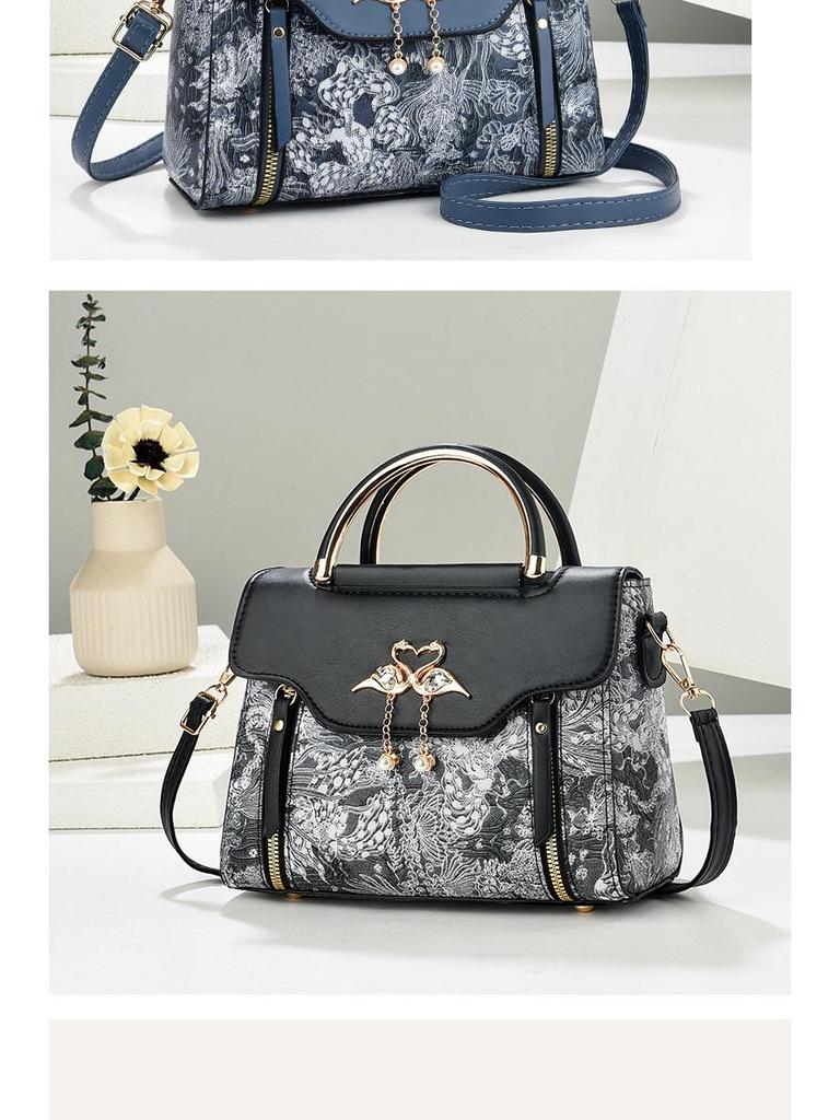 2025 Trendy Women's Korean Style Diamond Pattern Small Crossbody Handbag