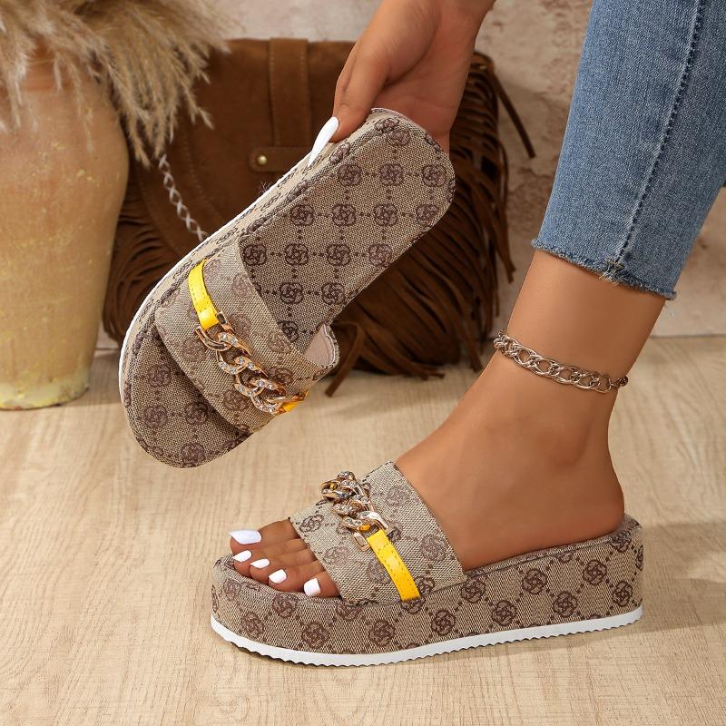 Fashion Women Platform Slippers Outdoor Floral Slippers Ladies 2025 New Summer Women Shoes Designer Flat Sandals Beach Slides Women
