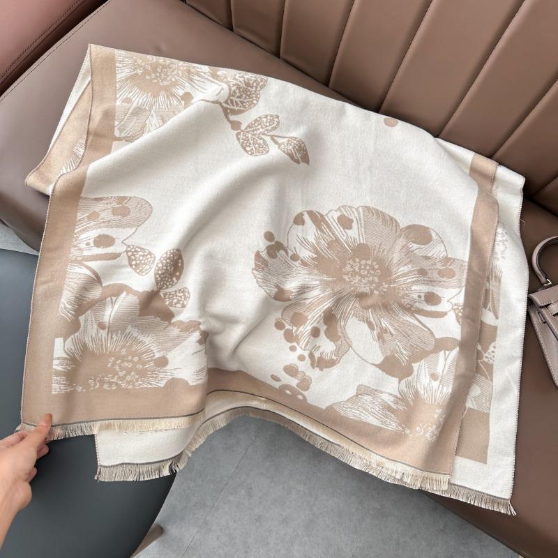 Double-sided petal jacquard imitation cashmere scarf women's leisure atmosphere new high-quality scarf shawl soft and thick