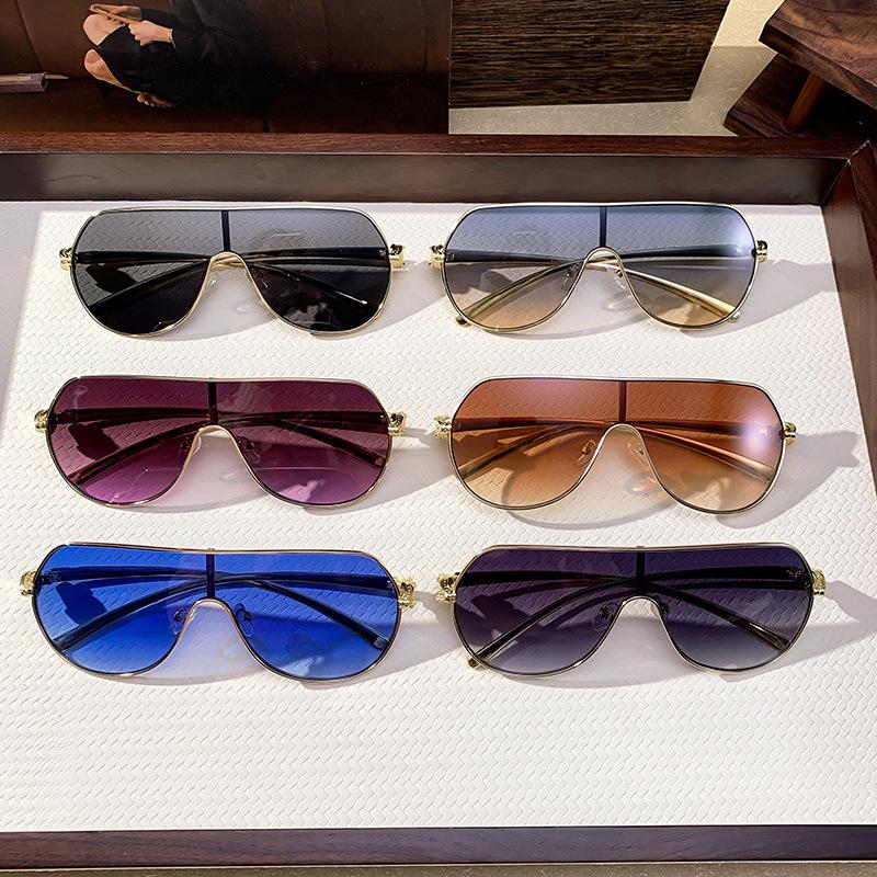 High-End Retro European & American Metal Driving Sunglasses 2025