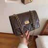 Rhombus Embroidery Thread Fashion Temperament Lock Small Bag Women 2025 Winter New Versatile Solid Color Messenger Bag Women