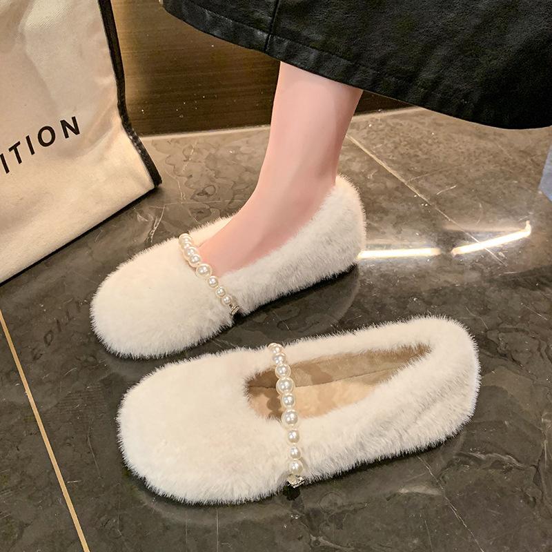 New Winter Suede Fluffy Shoes for Women To Wear with One Pedal, Beanie Shoes, Warm Pearl Flat-soled Cotton Shoes