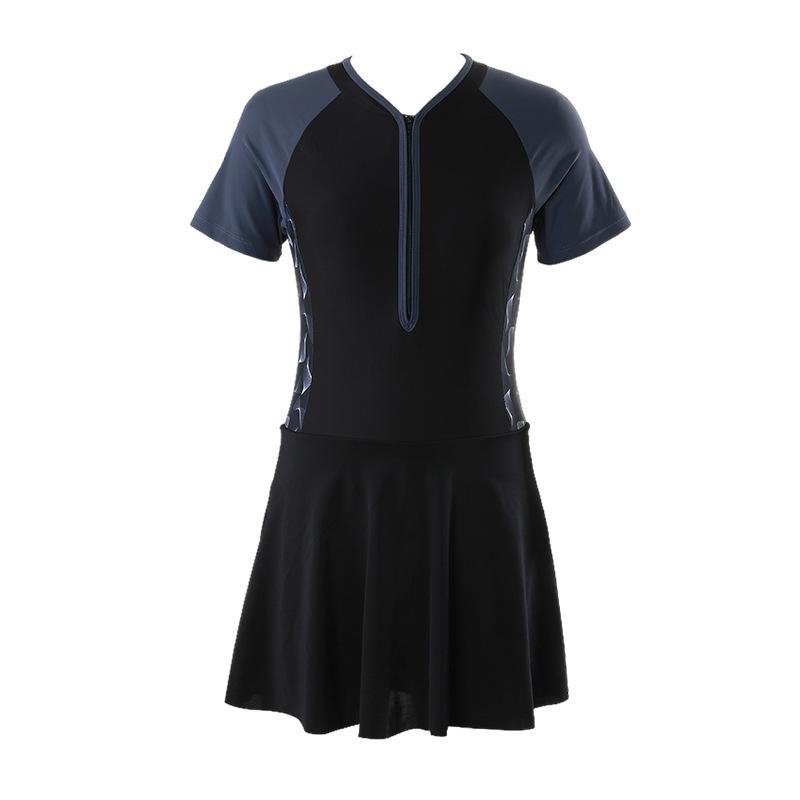 2025 New Plus Size Women's One-Piece Conservative Swimsuit for a Flattering Fit