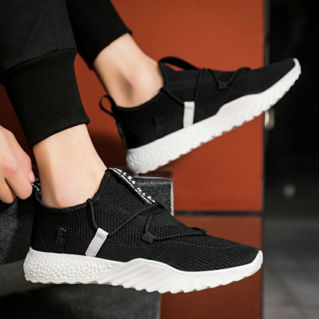 fashionable casual shoes