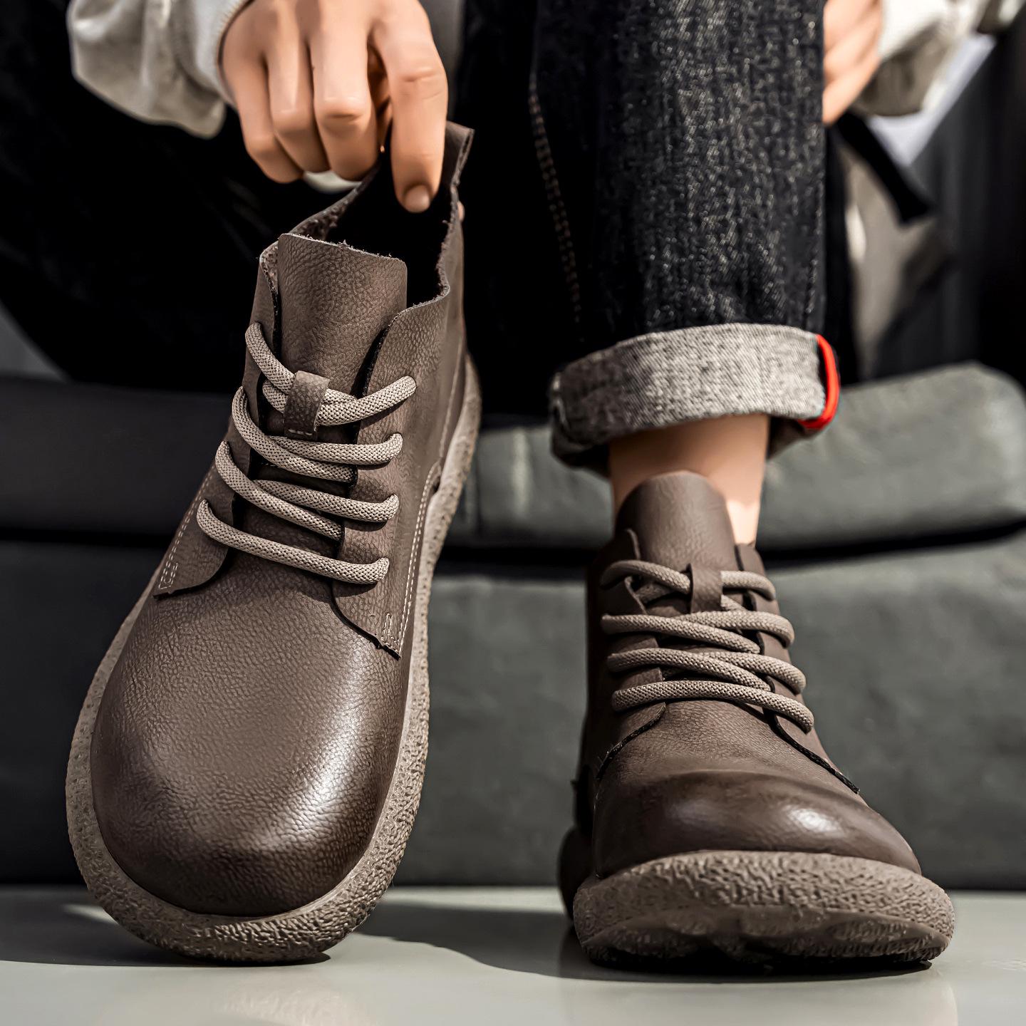 

Men s Waterproof Retro High-Top Leather Work Boots with Non-Slip British Design and Hidden Height Increase 40