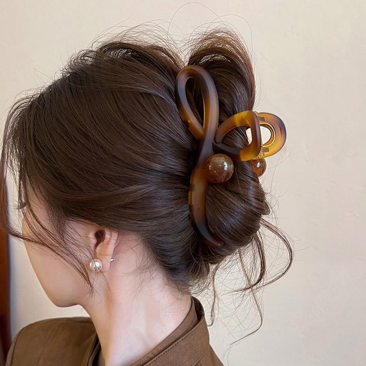 Elegant 2024 Coffee Pearl Shark Hair Clip for Women – Large Volume Summer Claw Accessory