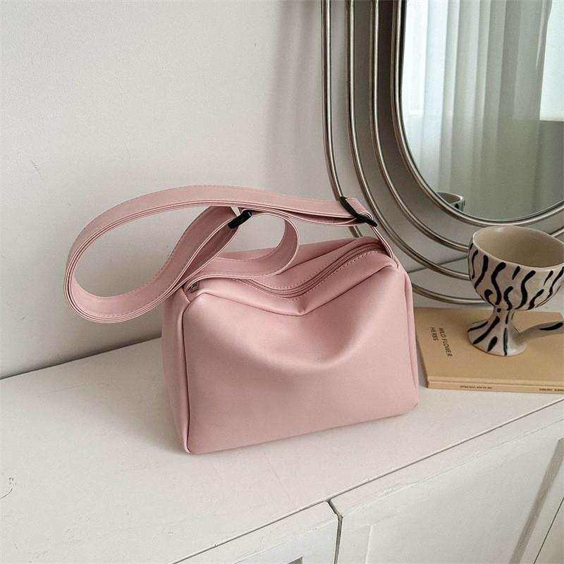 Versatile And Chic Mid-sized Underarm Bag Made Of Soft Pu Leather Available In Multiple Colors For Trendy Outfits