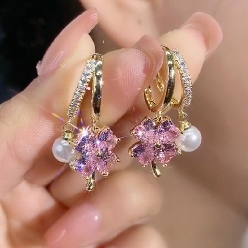 2025 New Fashion Purple Four-Leaf Clover Pearl Ear Cuffs – Trendy Luxury Earrings