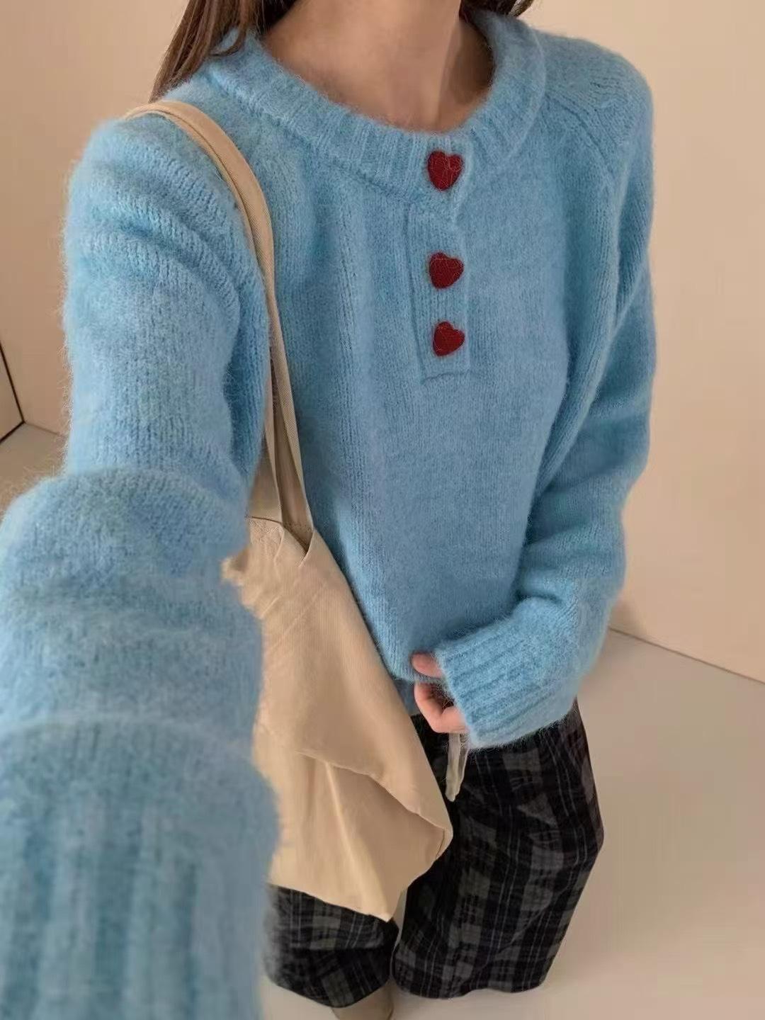 

Gentle round neck love button pullover sweater women s clothing autumn and winter new loose soft waxy versatile knitted sweater top One size павлин голубой