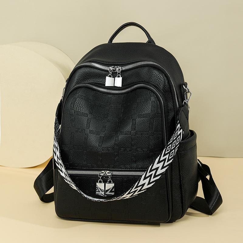 Backpack women's new travel leisure travel large capacity shoulder handbag