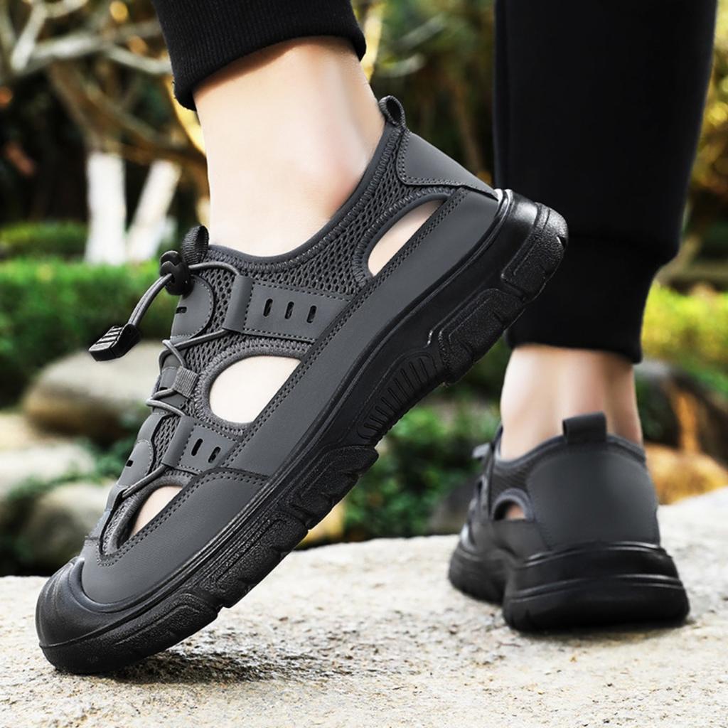 Men's Shoes Summer Beach Hole Wading Shoes Rotating Button Sandals Men's Casual Shoes Hollow Outdoor Shoes