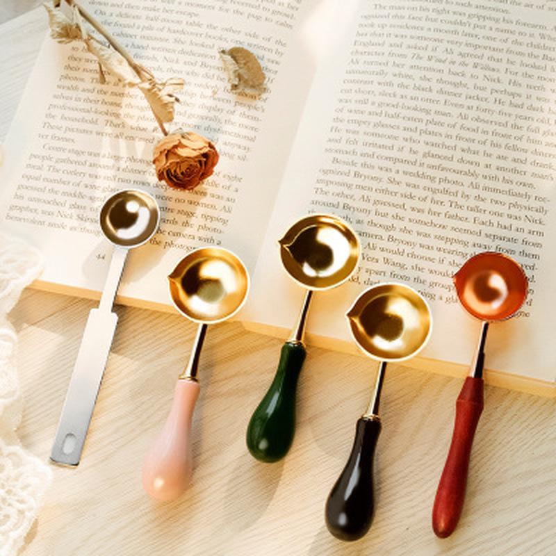 1 Pcs Anti-Hot Sealing Wax Spoon Wood Handle Retro Wax Stamping Spoons Invitation Cards Decorative Stamps Craft