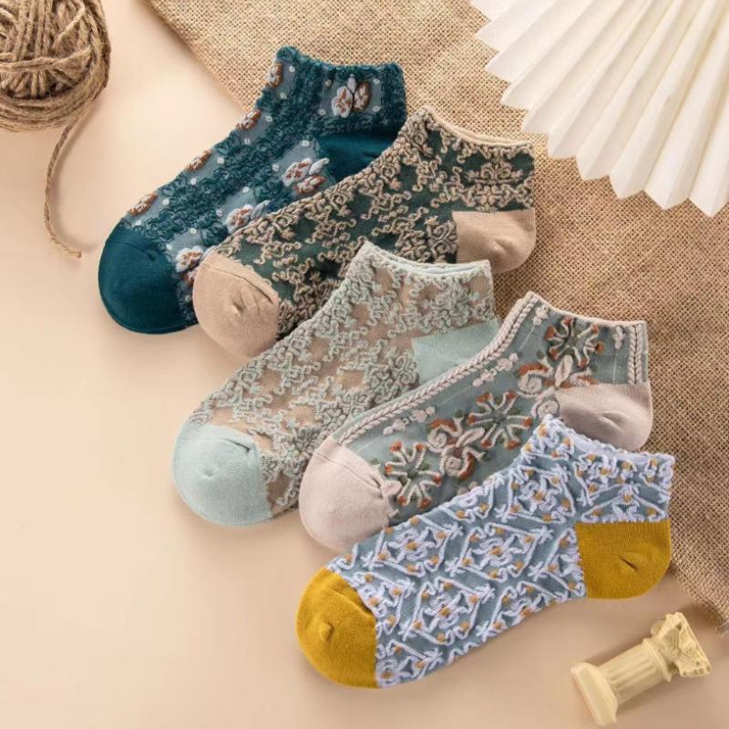 1 Pair Palace Style Retro Relief Women's Ankle Socks Elegant Casual Wear