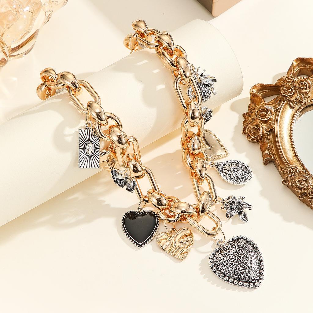 European and American Exaggerated Punk Alloy Love Luxury Women's Necklace