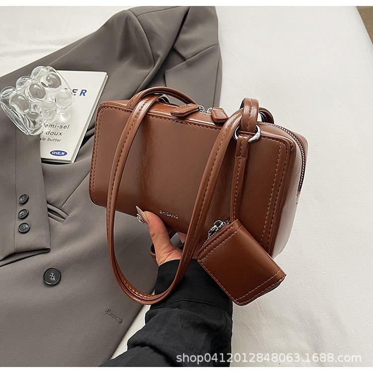 

Hong Kong style retro underarm bag 2025 summer new women s bag texture handbag casual letter shoulder bag tide