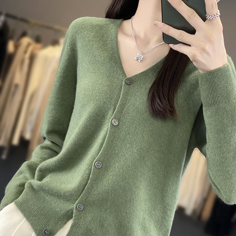 Women's Wool Knit Collar Cardigan: Slim-Fit, Long Sleeve, Loose Outerwear for Autumn and Winter.