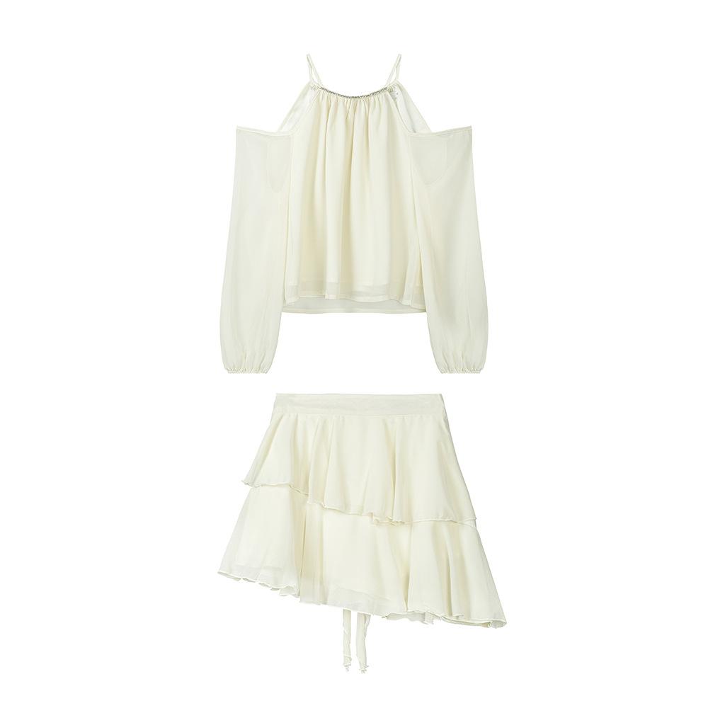 High-quality Korean version of autumn clothing, new sweet temperament, apricot neck off-the-shoulder top, waist skirt, two-piece suit for women