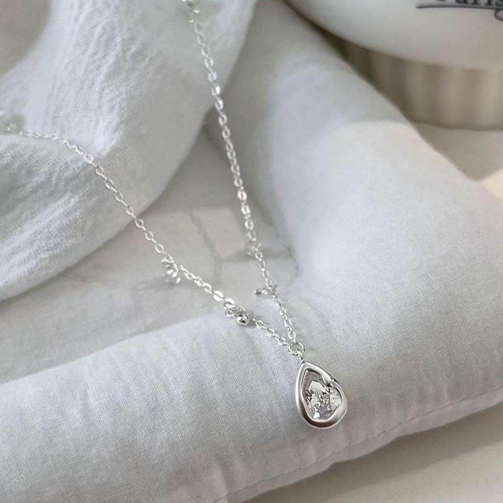 925 Sterling Silver Teardrop Necklace: Light Luxury Clavicle Chain, New 2025 High-End Women's Style