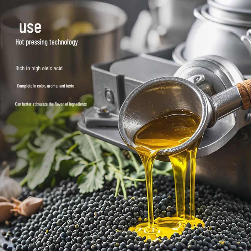 Raibofeng Low Erucic Acid Rich Flavor Rapeseed Oil